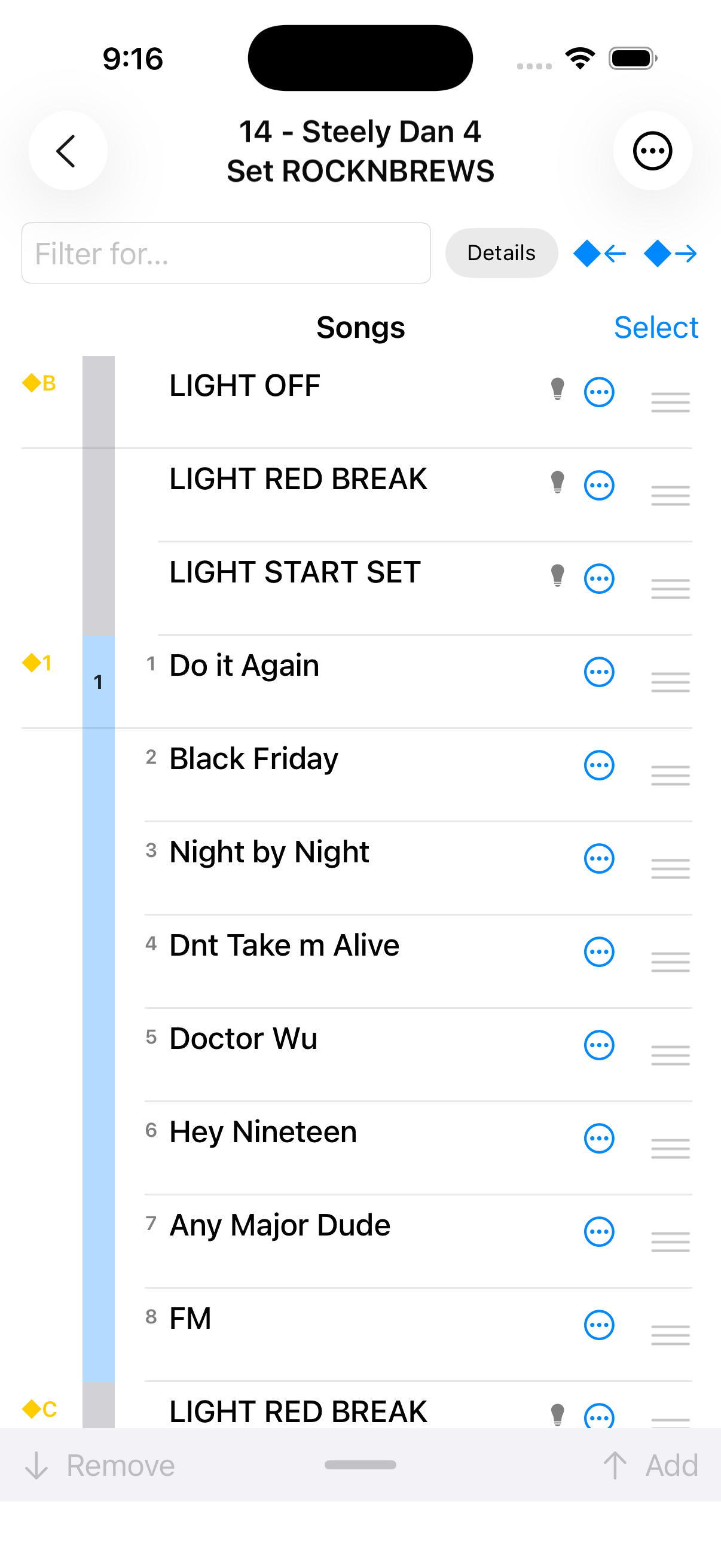 Setlist with LIGHT cues marked by lightbulb icons and set color rail